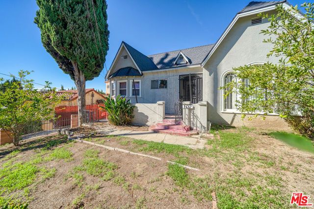 1337 Douglas Street, Los Angeles, CA 90026