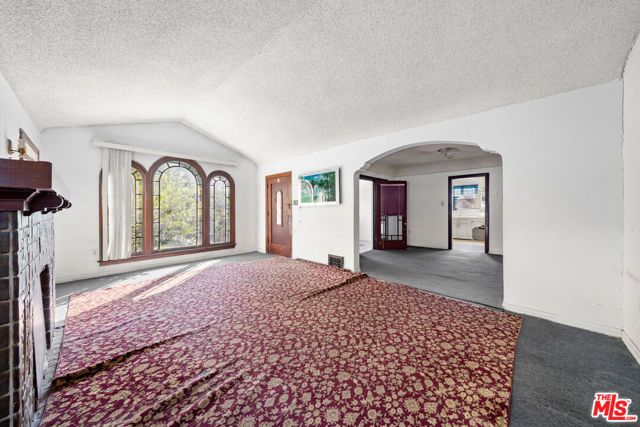 1337 Douglas Street, Los Angeles, CA 90026