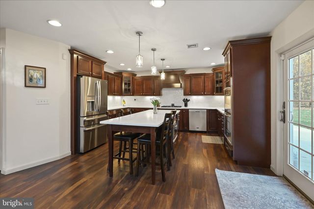 5094 FURNACE RD, York, PA 17406