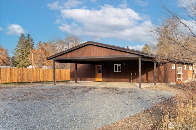 1110 Riverside Avenue, Twisp, WA 98856