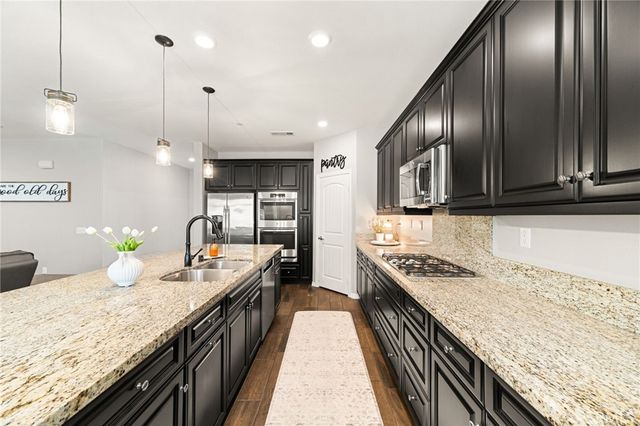 7924 Sequin Court, Eastvale, CA 92880
