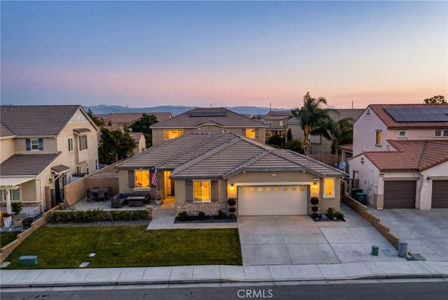 7924 Sequin Court, Eastvale, CA 92880