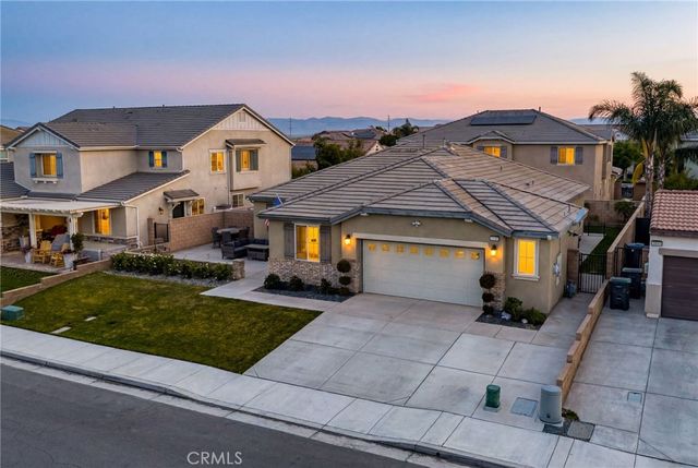 7924 Sequin Court, Eastvale, CA 92880