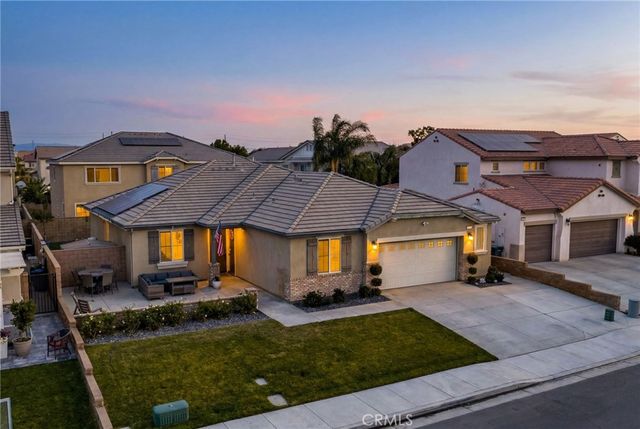 7924 Sequin Court, Eastvale, CA 92880