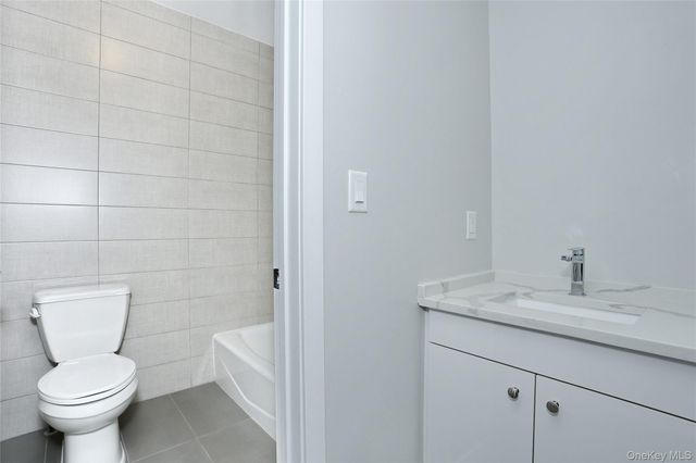 8 Neil Road 213, Spring Valley, NY 10977