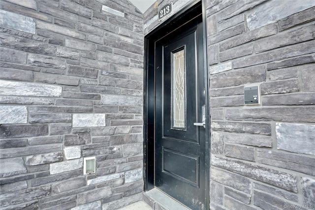 8 Neil Road 213, Spring Valley, NY 10977