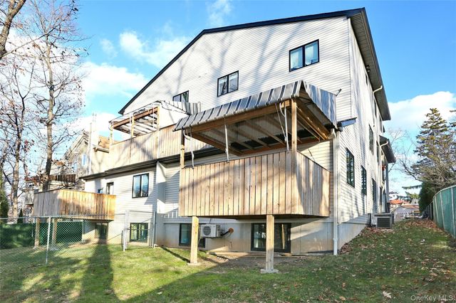 8 Neil Road 213, Spring Valley, NY 10977