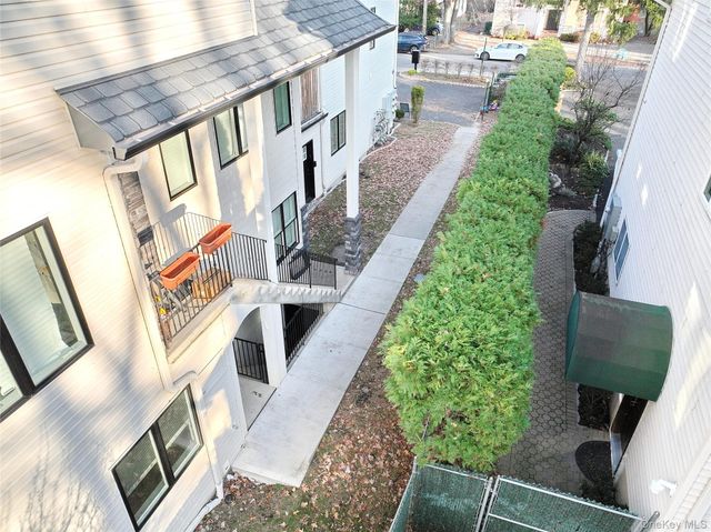 8 Neil Road 213, Spring Valley, NY 10977