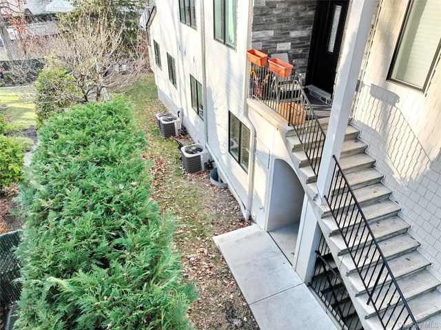 8 Neil Road 213, Spring Valley, NY 10977