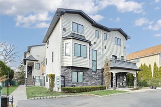 8 Neil Road 213, Spring Valley, NY 10977