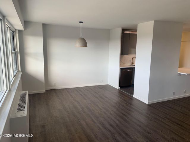 10 Ocean Boulevard 3c, Atlantic Highlands, NJ 07716