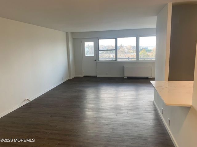 10 Ocean Boulevard 3c, Atlantic Highlands, NJ 07716