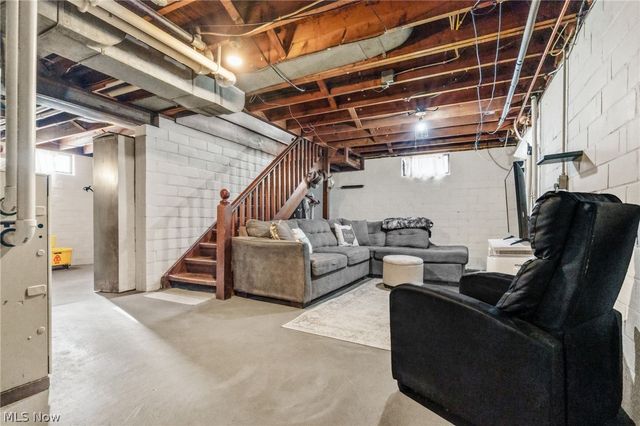 917 E Gorgas Street, Louisville, OH 44641