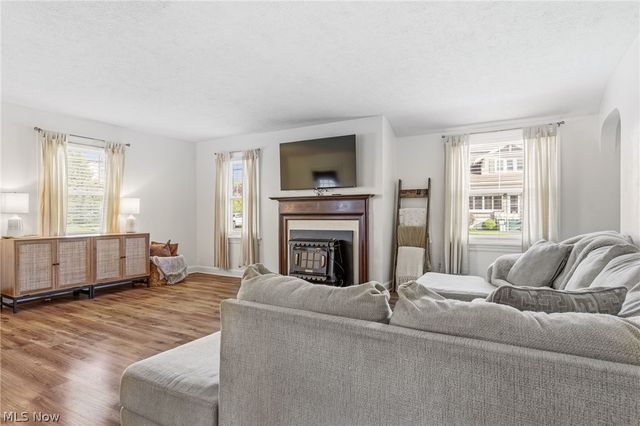 917 E Gorgas Street, Louisville, OH 44641