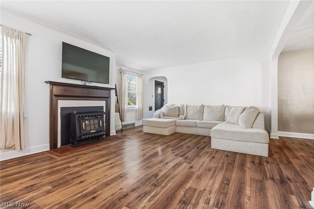 917 E Gorgas Street, Louisville, OH 44641