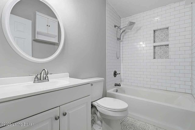 5905 Alanadale Dr, Louisville, KY 40272