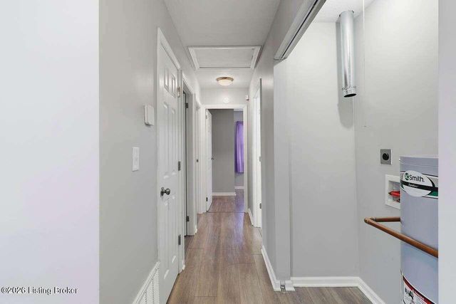 5905 Alanadale Dr, Louisville, KY 40272