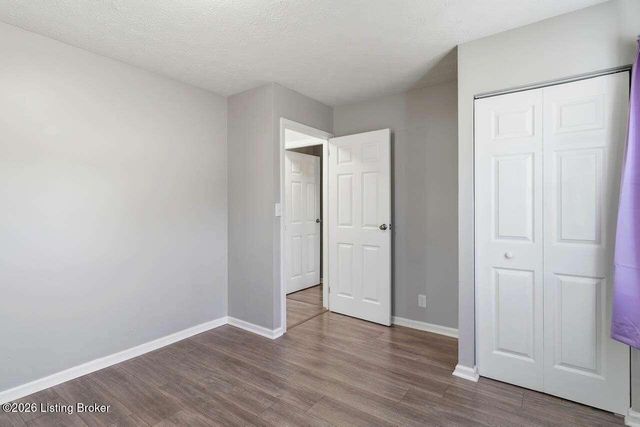 5905 Alanadale Dr, Louisville, KY 40272