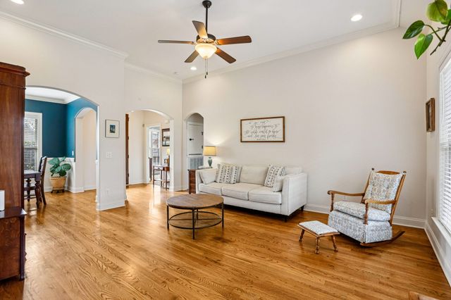 1546 Hunt Club Blvd, Gallatin, TN 37066