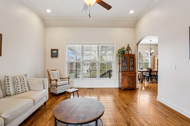 1546 Hunt Club Blvd, Gallatin, TN 37066