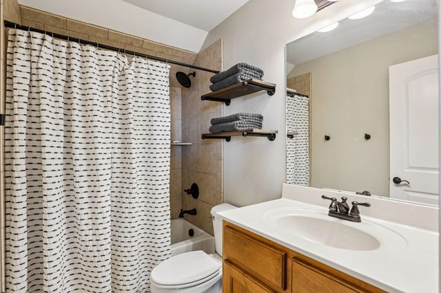 1546 Hunt Club Blvd, Gallatin, TN 37066