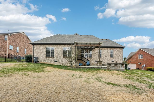 1546 Hunt Club Blvd, Gallatin, TN 37066