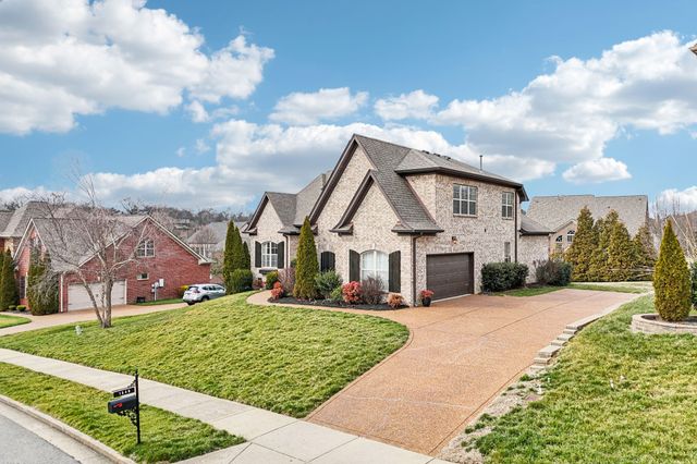 1546 Hunt Club Blvd, Gallatin, TN 37066