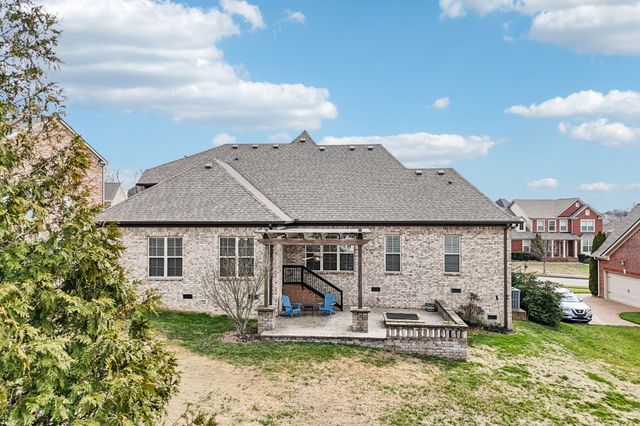 1546 Hunt Club Blvd, Gallatin, TN 37066