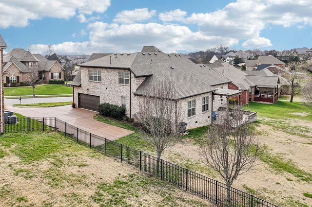 1546 Hunt Club Blvd, Gallatin, TN 37066