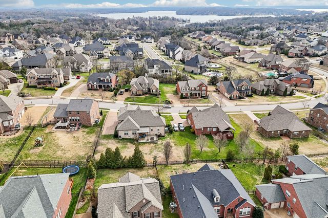 1546 Hunt Club Blvd, Gallatin, TN 37066