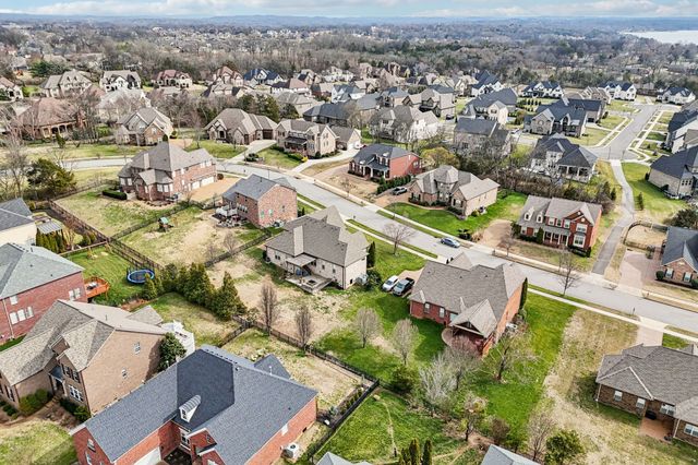 1546 Hunt Club Blvd, Gallatin, TN 37066