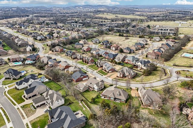 1546 Hunt Club Blvd, Gallatin, TN 37066