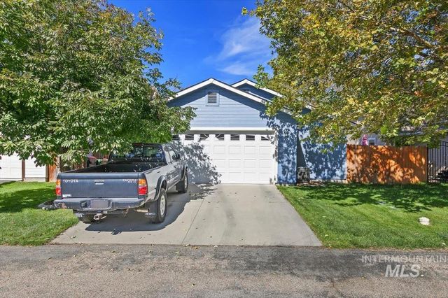 233 W Lava Falls Dr, Meridian, ID 83646