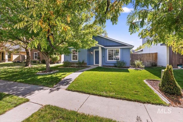 233 W Lava Falls Dr, Meridian, ID 83646