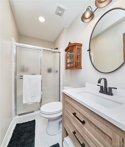 100 Robin Hood Drive, Troy, MO 63379