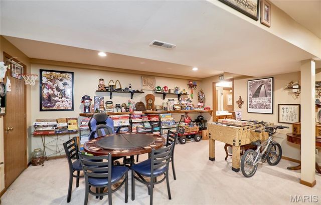 100 Robin Hood Drive, Troy, MO 63379