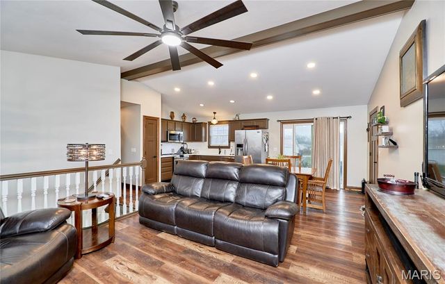 100 Robin Hood Drive, Troy, MO 63379