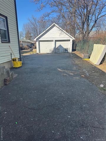 37 Maple Avenue, Hempstead, NY 11550