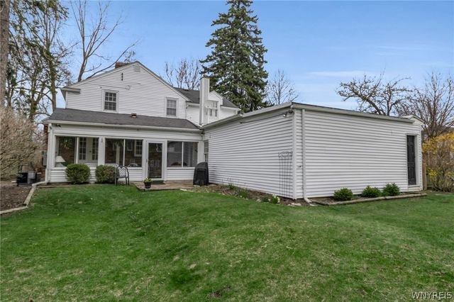 4265 Main Street, Amherst, NY 14226