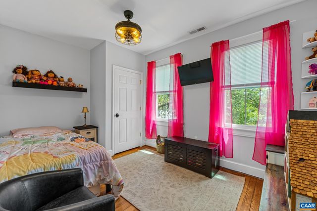 159 W WASHINGTON ST, Orange, VA 22960