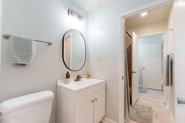 2300 Dundee Rd APT 2, Louisville, KY 40205