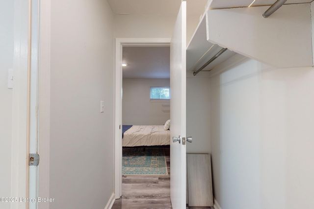 2300 Dundee Rd APT 2, Louisville, KY 40205