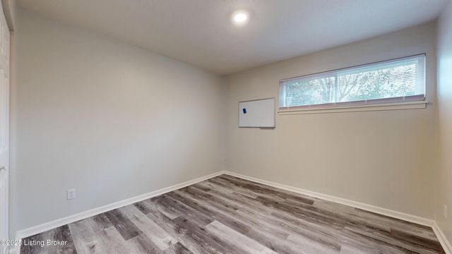 2300 Dundee Rd APT 2, Louisville, KY 40205