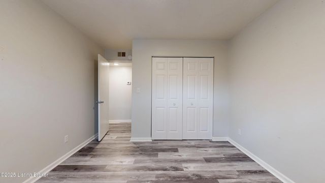 2300 Dundee Rd APT 2, Louisville, KY 40205