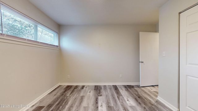 2300 Dundee Rd APT 2, Louisville, KY 40205