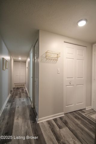 2300 Dundee Rd APT 2, Louisville, KY 40205