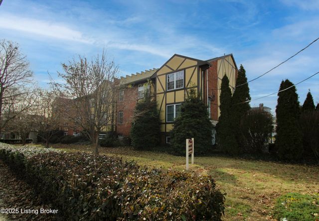 2300 Dundee Rd APT 2, Louisville, KY 40205