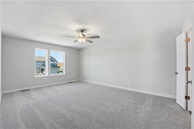 409 Woodview Drive, Raymore, MO 64083