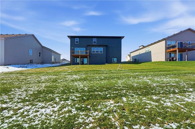 409 Woodview Drive, Raymore, MO 64083