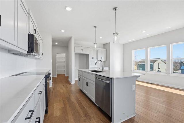 409 Woodview Drive, Raymore, MO 64083